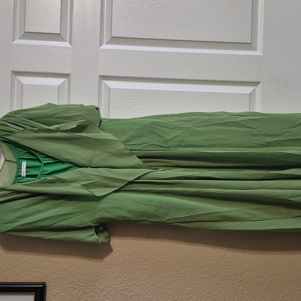 Elegant Green Sheer Long Cardigan - Picture 7 of 8